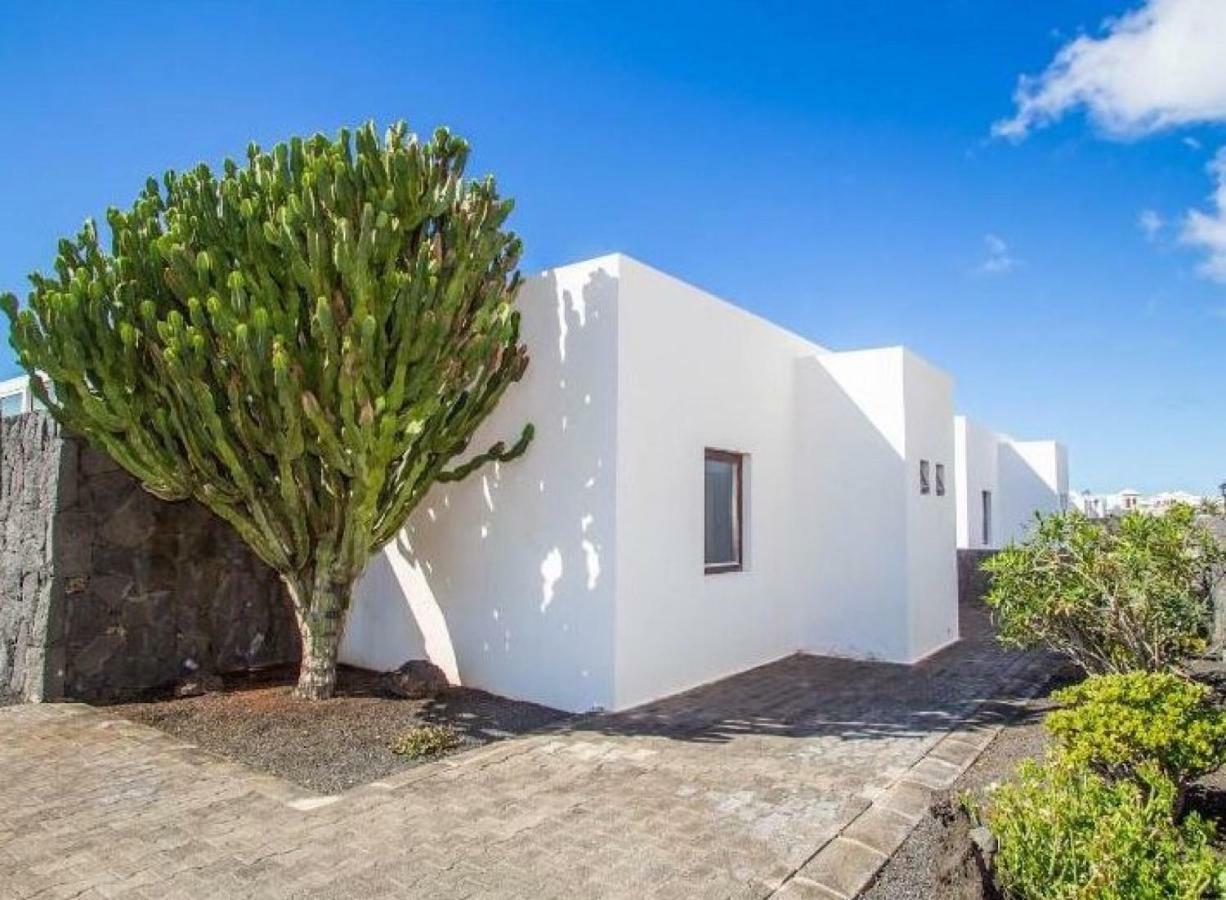 Villa Neptuno With Private Pool, Sea View, Sat-Tv & Free Wifi Плайя-Бланка Екстер'єр фото